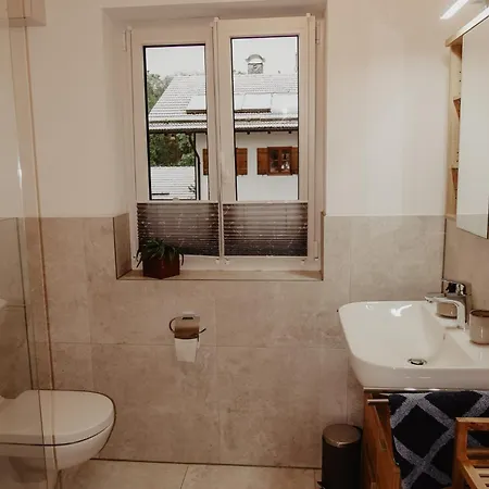 Apartament Ferienwohnung/arbeiterwohnung Kampenwand