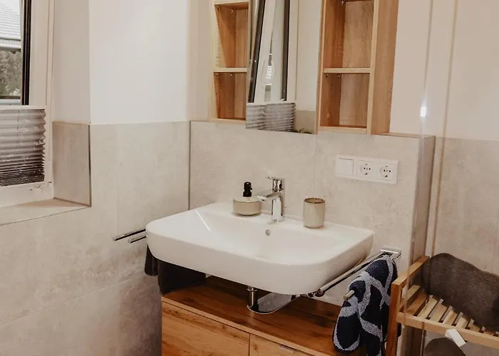 Ferienwohnung/arbeiterwohnung Kampenwand Apartman *